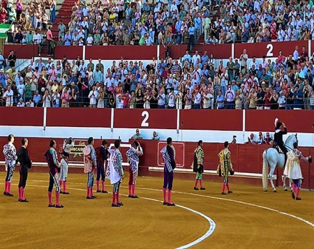 Utrera (España): Torería y Variedad 